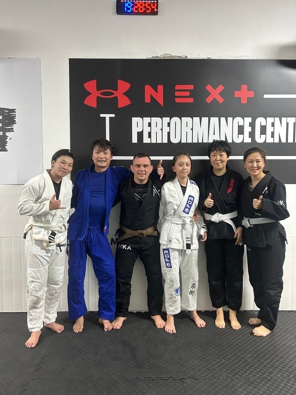BJJ gi class group photo